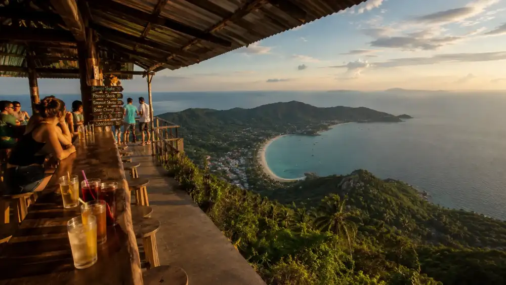 Summit Viewpoint Bar: the highest accessible point on Koh Tao, with the full sweep of Sairee Beach and Mae Haad Bay below