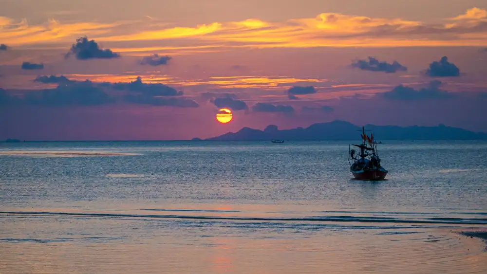 A ferry crossing the Gulf of Thailand on the way from the mainland to Koh Tao